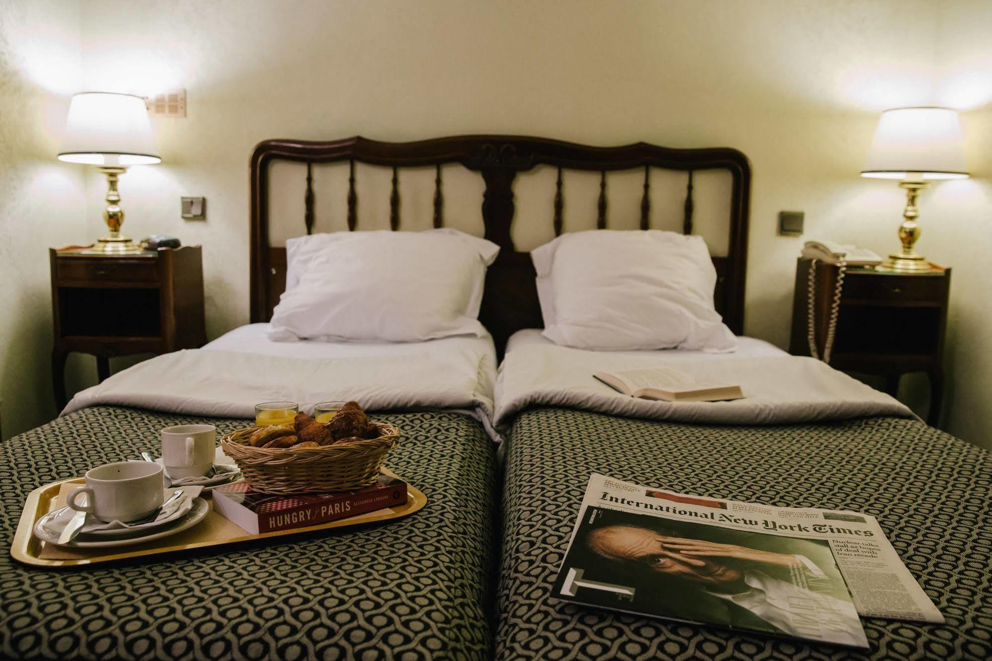 Hotel Saint Christophe ปารีส ภายนอก รูปภาพ